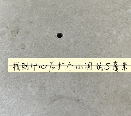 凤山瓷砖空鼓维修公司专业解答在瓷砖铺贴过程中，如果砂料搅拌不均匀，将会带来以下问题